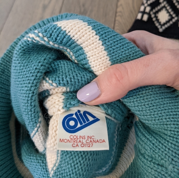 Vintage Wool Knit PomPom Hats - Picture 6 of 8